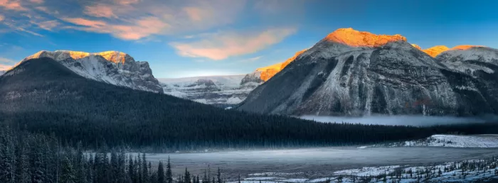 Li, Bing: Lever de soleil dans le champ de glace Columbia