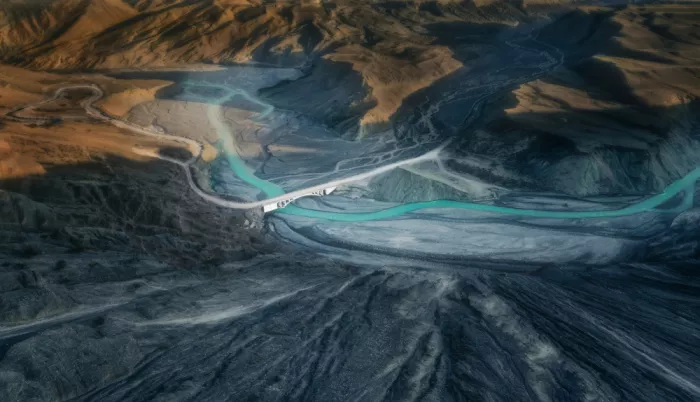 Hongchao, and Gu: River Valley Bridge