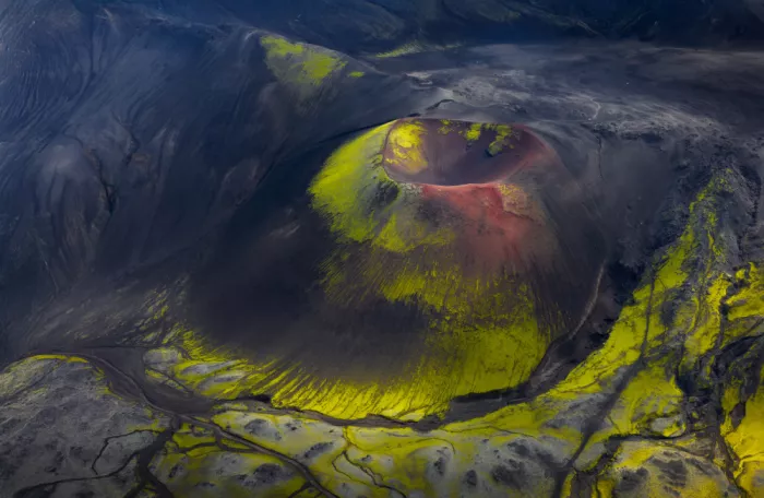 Gong, Yun: Volcanic Glow