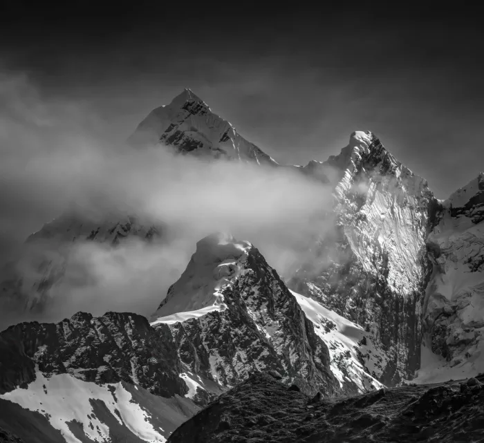 P., Ruiqing: Portrait of a Mountain