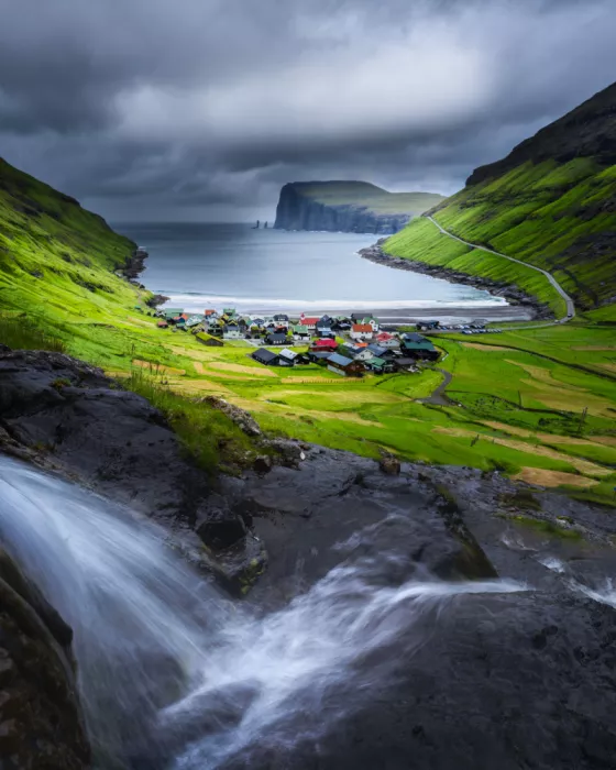 Wang, Ti: Where land falls into the sea
