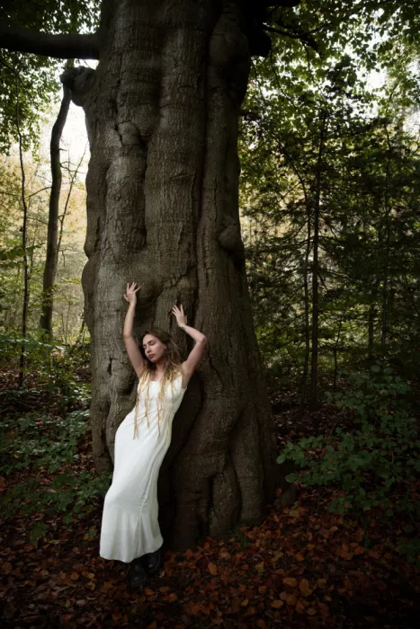 Slotboom, Jan: Woman At Old Beech