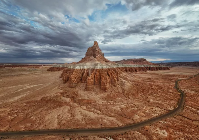Lu, Linda: Castle in the desert