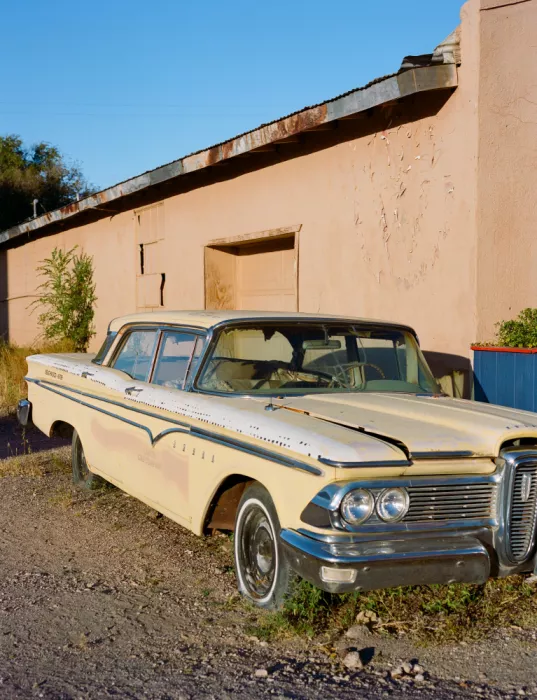 Young, Bethany: Východ slunce na Route 66 na filmu