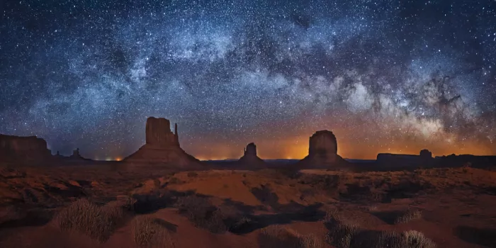 Zheng, Michael: Monument Valley Under The Night Sky