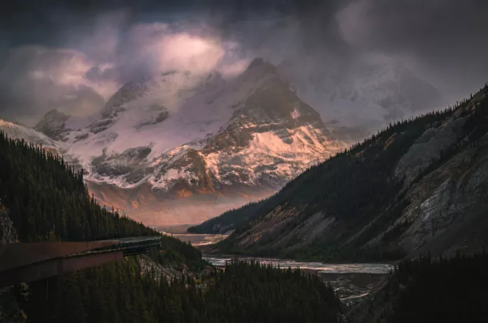 Li, Bing: Coucher de soleil au champ de glace Columbia