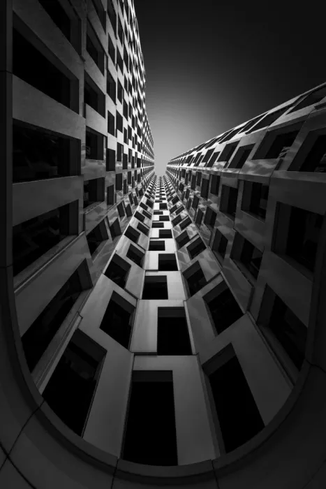 Greco, Luigi: Modern building 60