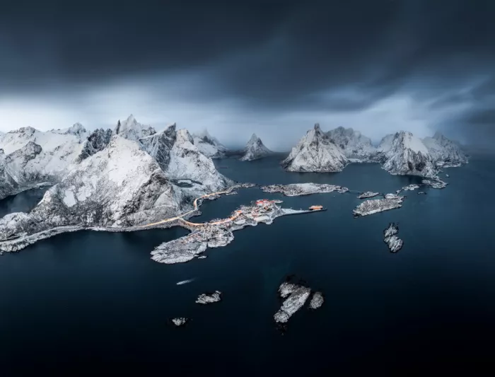 Ye, NingYun: Schneebedeckte Fjorde