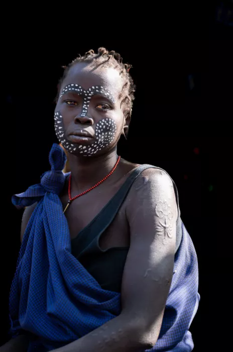 Lam, Ilana: Patterns of Identity — Mursi tribe Woman