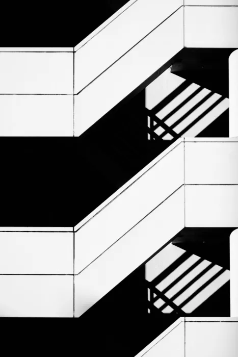 Komai, Kazuhiro: Staircase and shadows