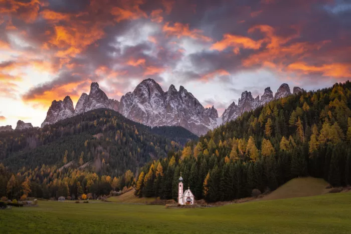 Ying, Li: The Chapel in the Morning