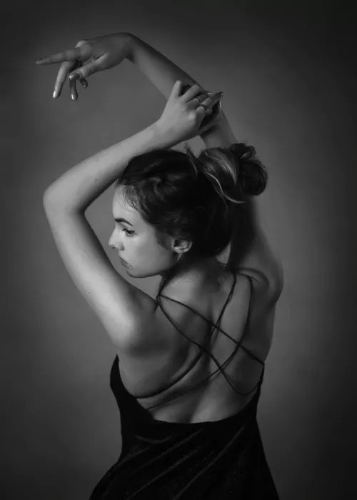 Codreanu, Teodora: Hand ballet