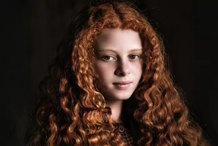 Sefer, Emel: Red Curls