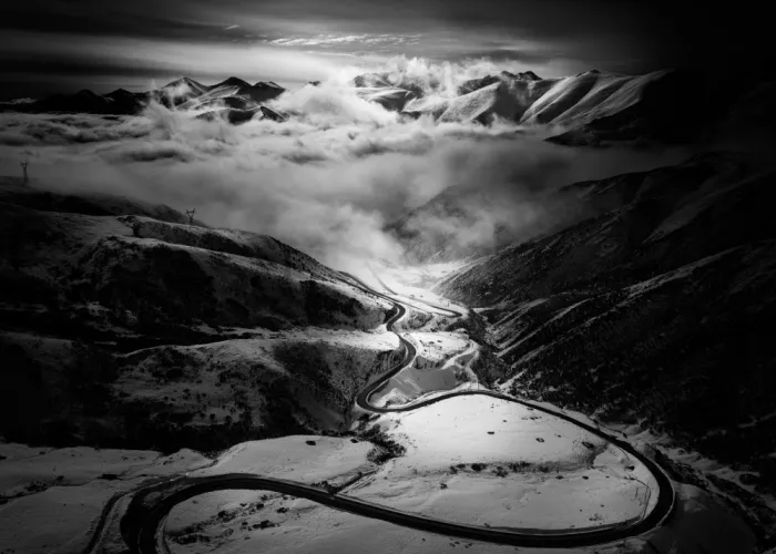 天馬, Feng Chao: Une route traître
