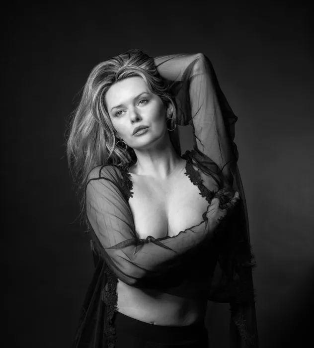 Dixon, Colin: Simply Beautiful in Black and white