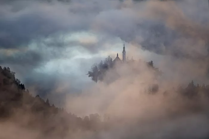 Malovrh, Milan: Eine Insel in der Mitte des Sees