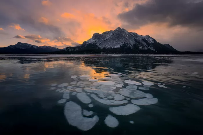 Jacobs, Lydia: Breath Beneath the Ice