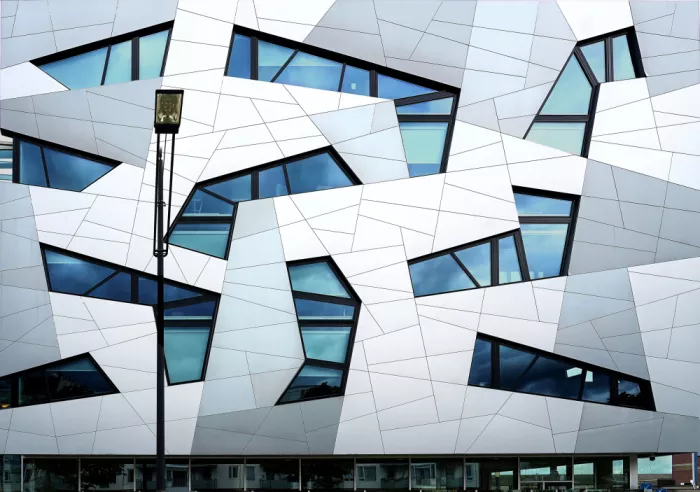 Batzdorf, Erhard: Università moderna