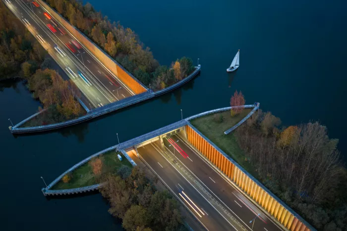 Chen, J. John: A Lone Sail Above, Light Trails Below