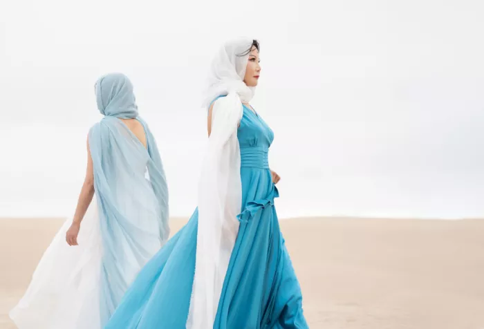 Zhao, Emma: Passage