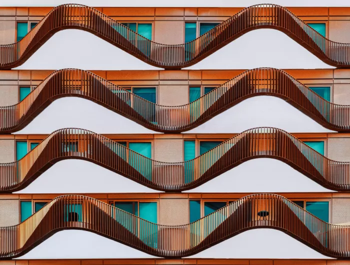 Luo, Louie: Row of Balconies