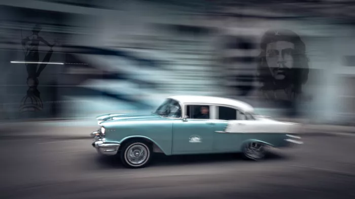 天馬, Feng Chao: Une voiture à La Havane