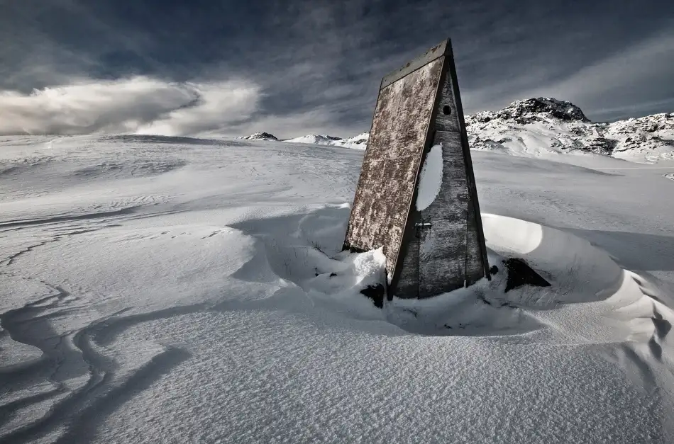 Ingibergsson, Bragi: Alone in the mountains