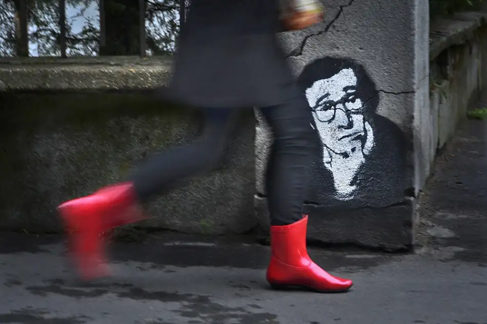 Babovic, M. Dragan: RED BOOTS