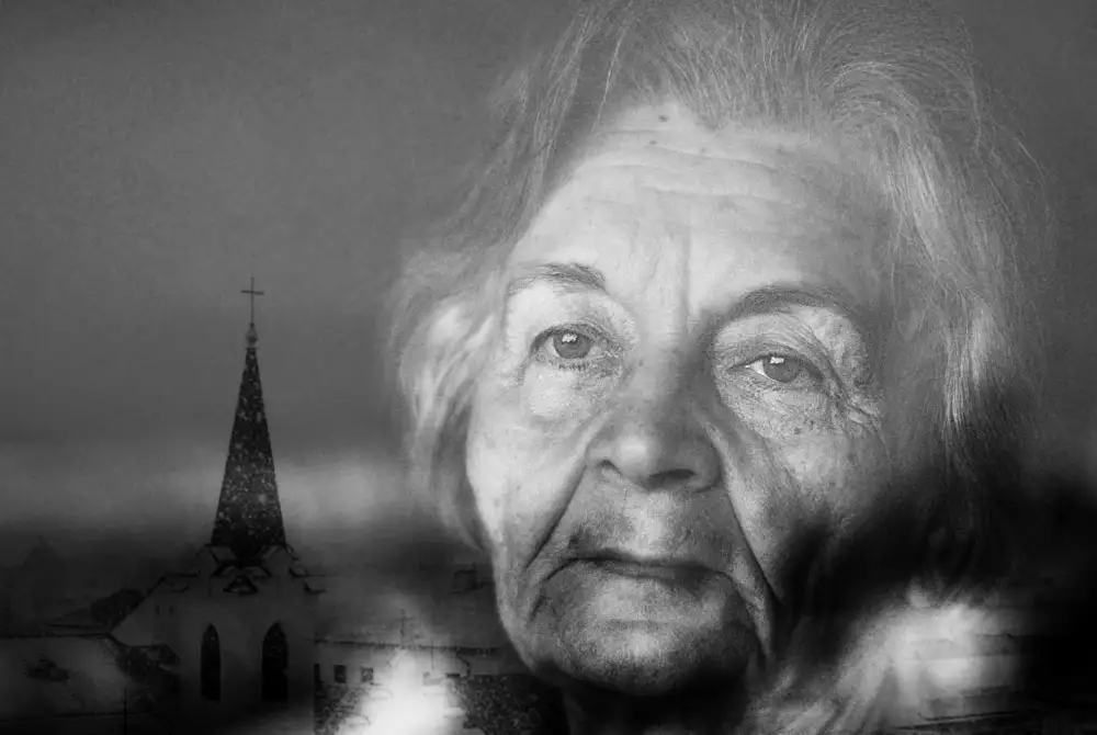 Gabor, Nicoleta: white age. winter outside