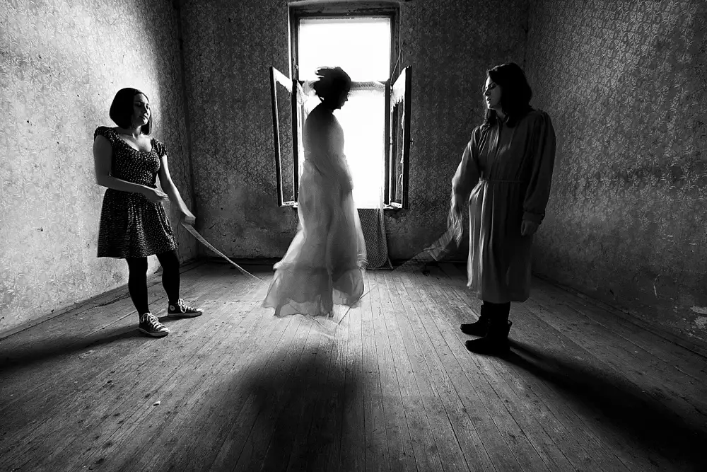 -, grobenski mario: Shallow be thy game