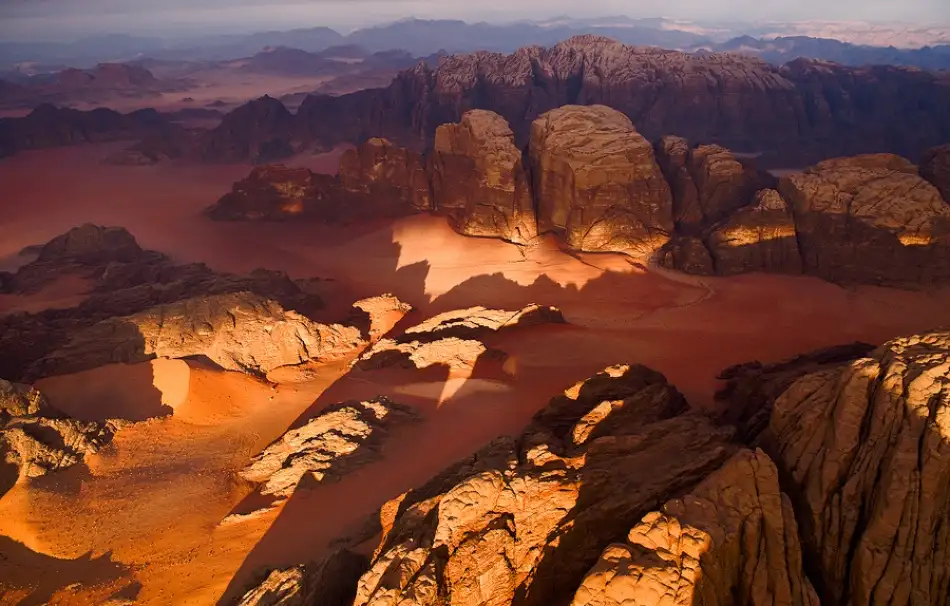 Wrobel, Karsten: Across the Red Planet