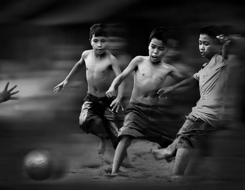 Kisworo, Sebastian: Flying Soccer