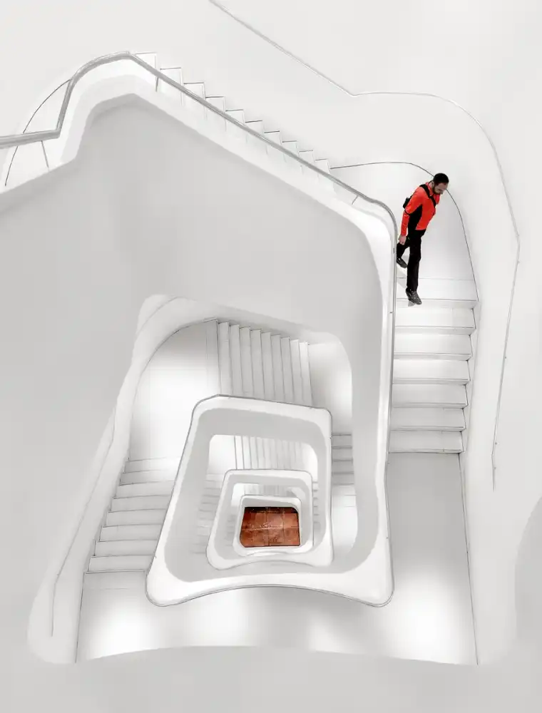 García, M. Jesús: White Stairs