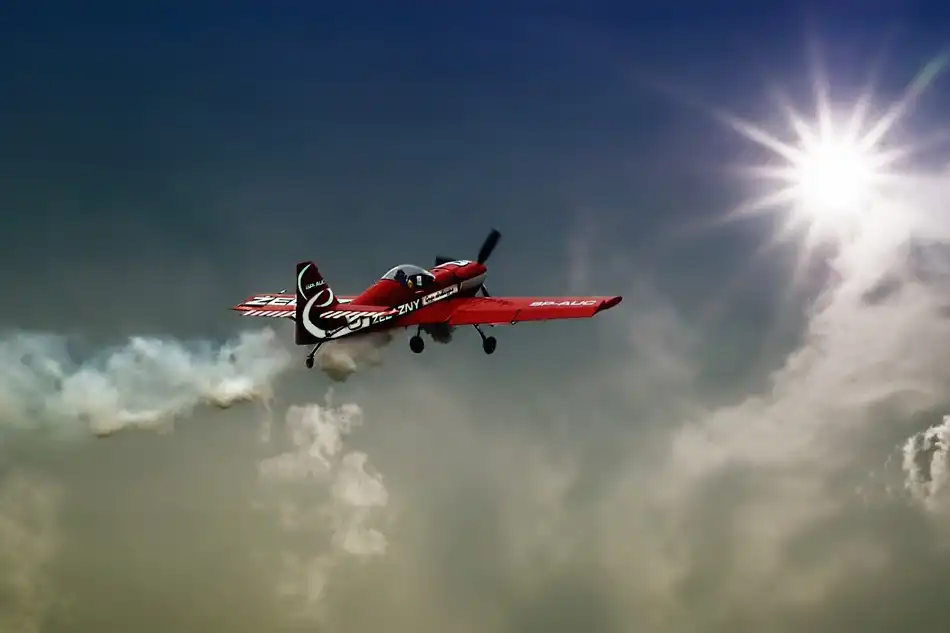 Poprawski, Jacek: Flying to the sun