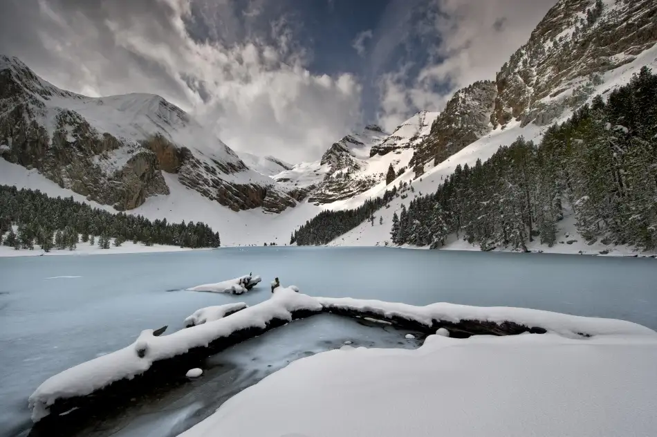 Castan, Martin David: The legend of the Lady of the Lake