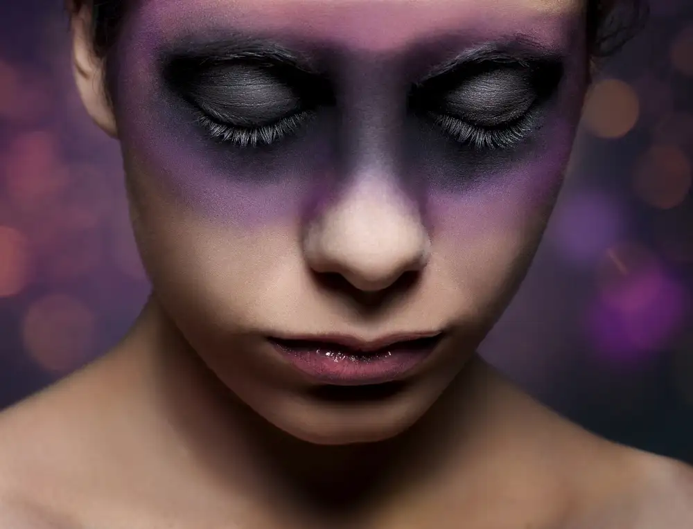 Mora, Sinu: Dark beauty