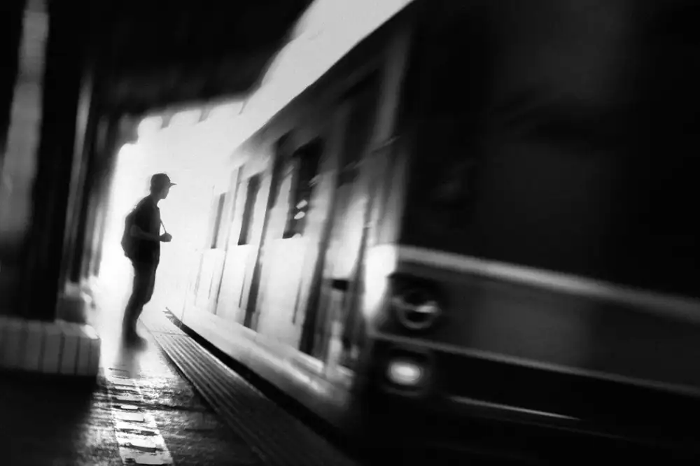 Kisworo, Sebastian: alla serie di stazioni: 1/5. la partenza
