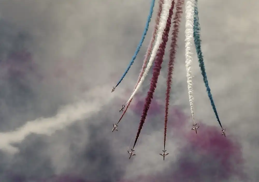 Leon: Red Arrows