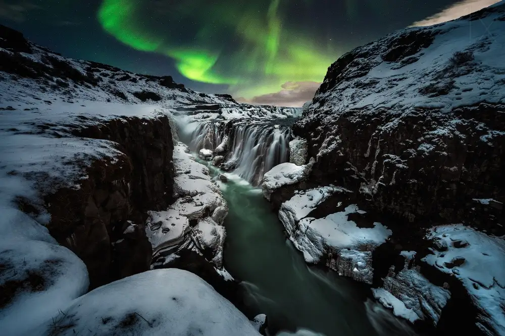 Castan, Martin David: Full moon in Gullfoss