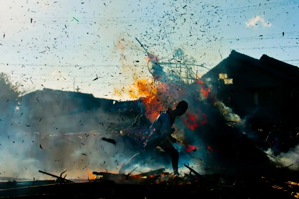 Hashimoto, Tetsuya: Fire festival
