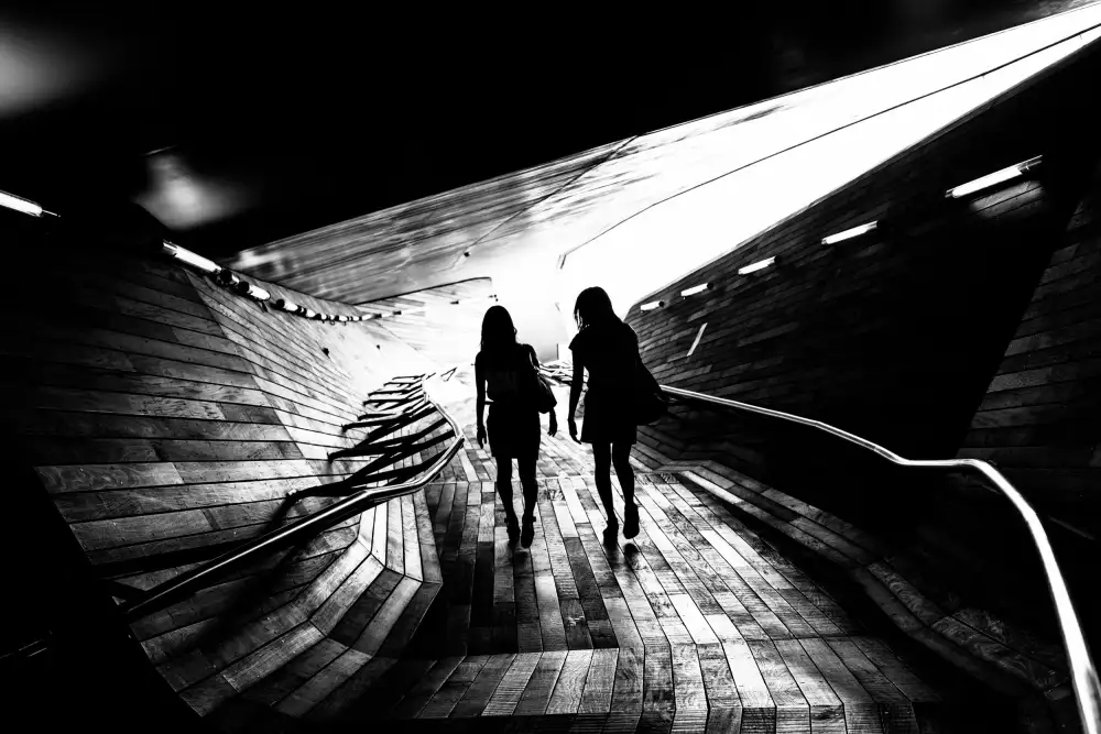 Hashimoto, Tetsuya: Walking towards the light