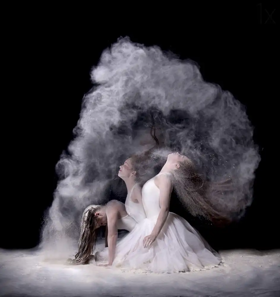 Pentony, Pauline: Powder