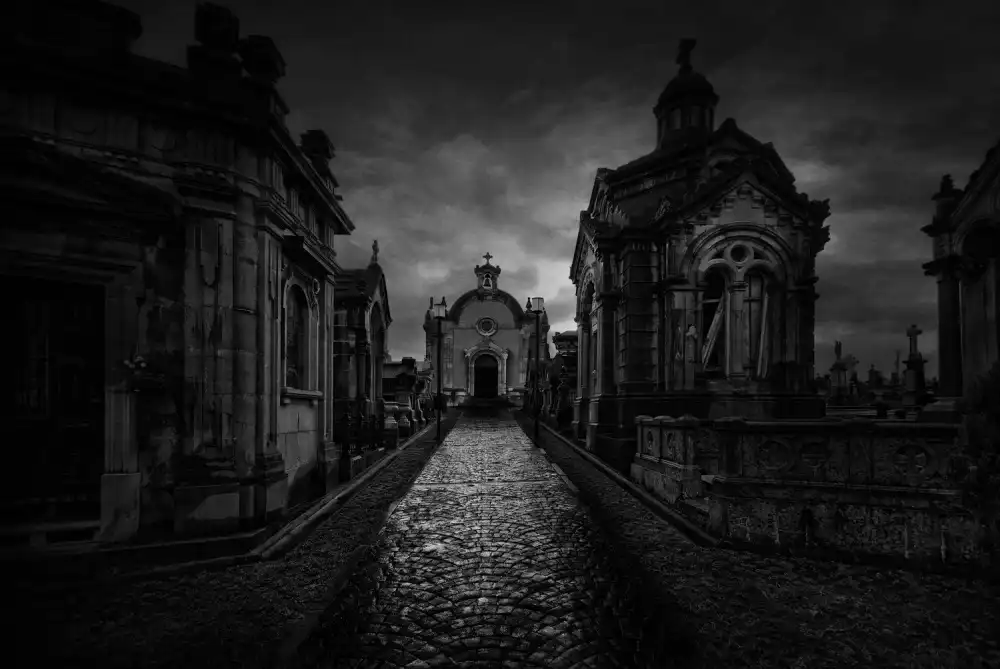 Lobato, C. Jose: the cemetery