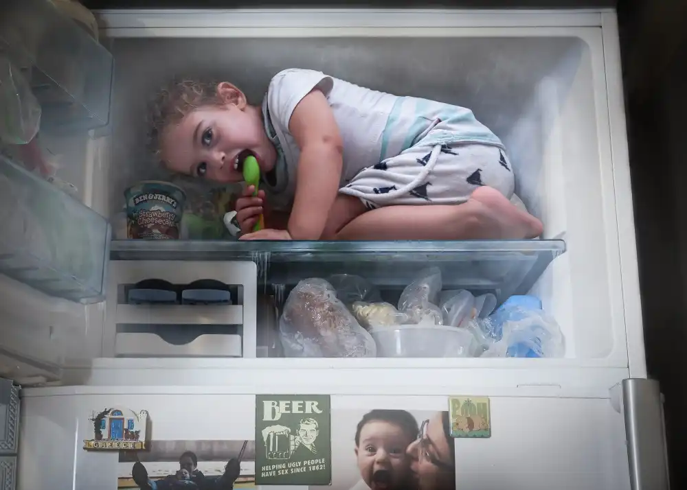 Eliash, Tomer: Too hot outside