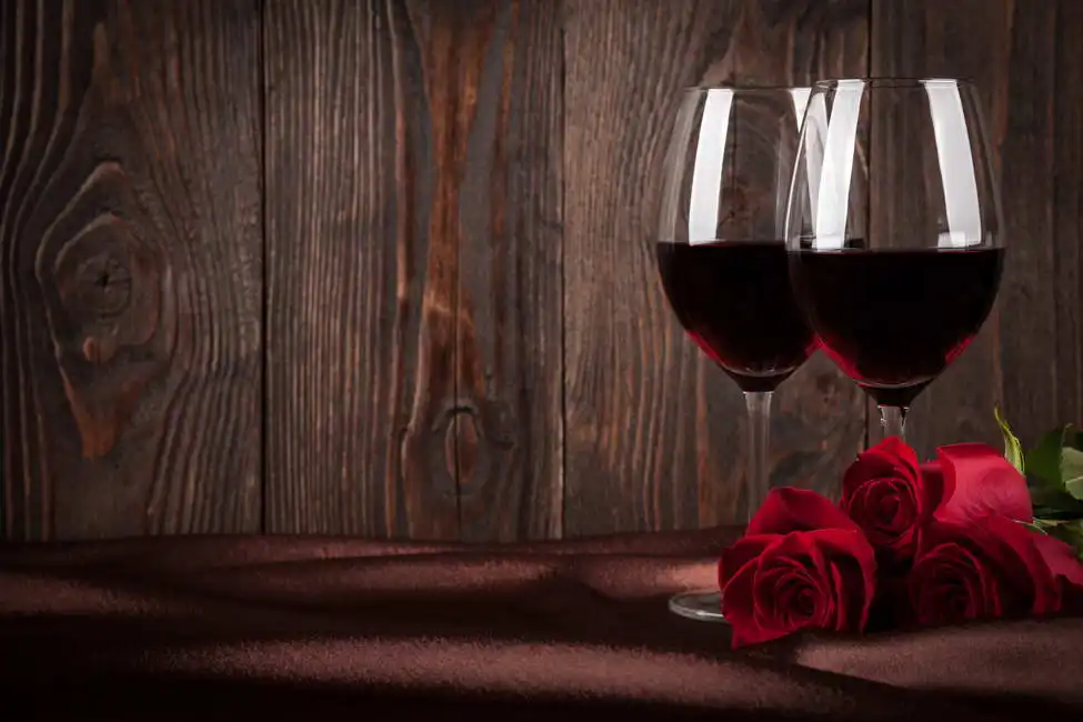 Unknown: Deux verres de vin rouge