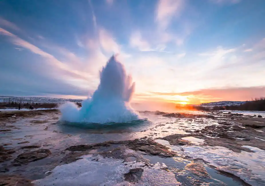 Unknown: Geysir Strokkur in Island