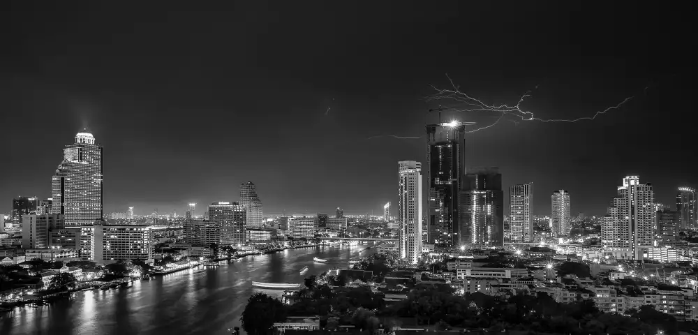 Schilbe, Stefan: Bangkok lightning
