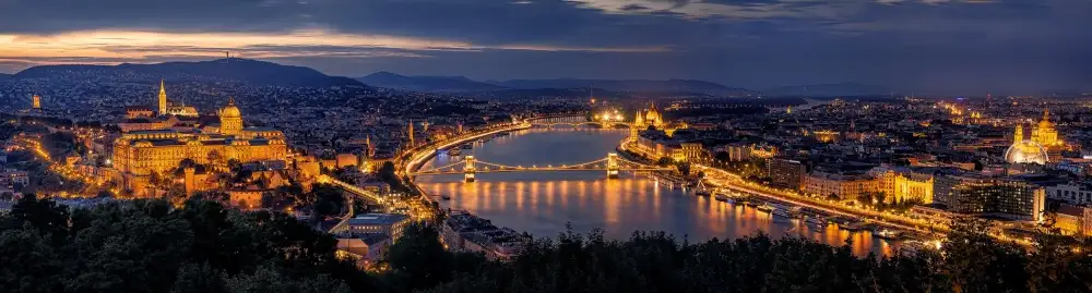 Mørkeberg, D Thomas: Panorama of Budapest