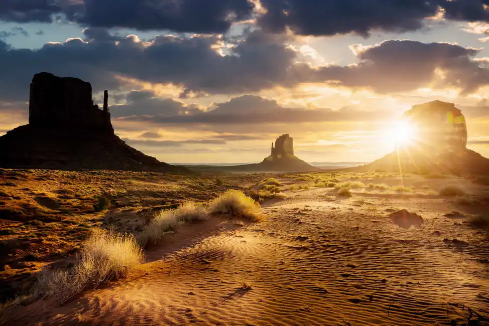 Unknown: Sunset in Monument Valley, USA