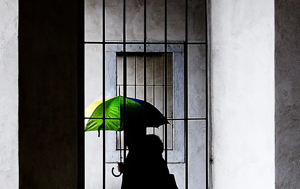 Maffei, Franco: ombrello giallo,verde e blu